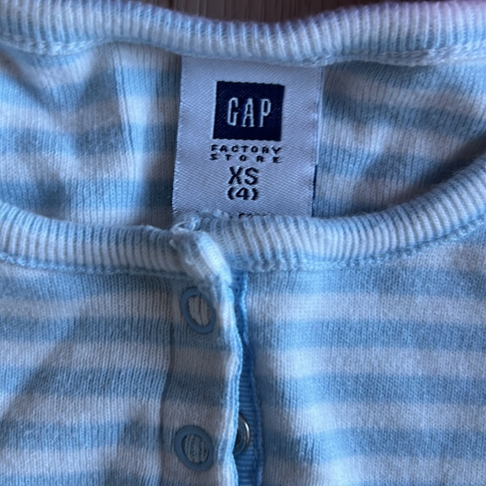 Girl clothes bundle - Picture 4 of 4